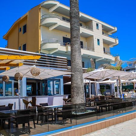Hotel La Quercia Durrës Extérieur photo