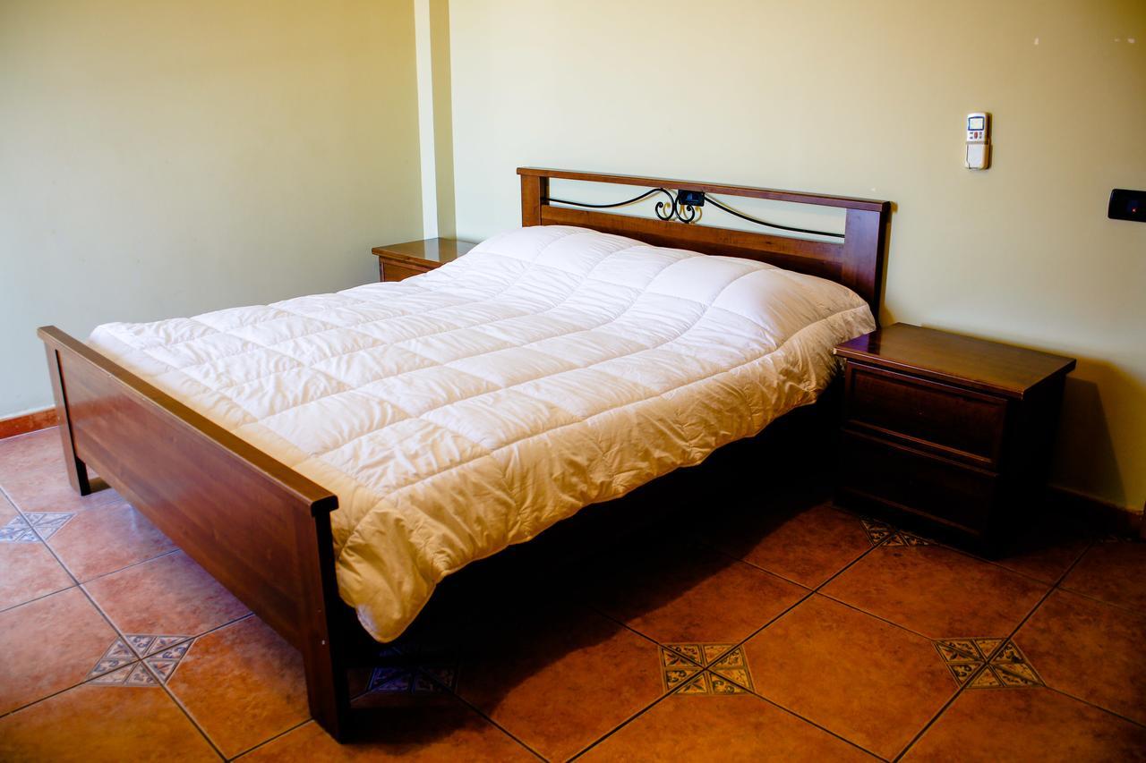 Hotel La Quercia Durrës Extérieur photo