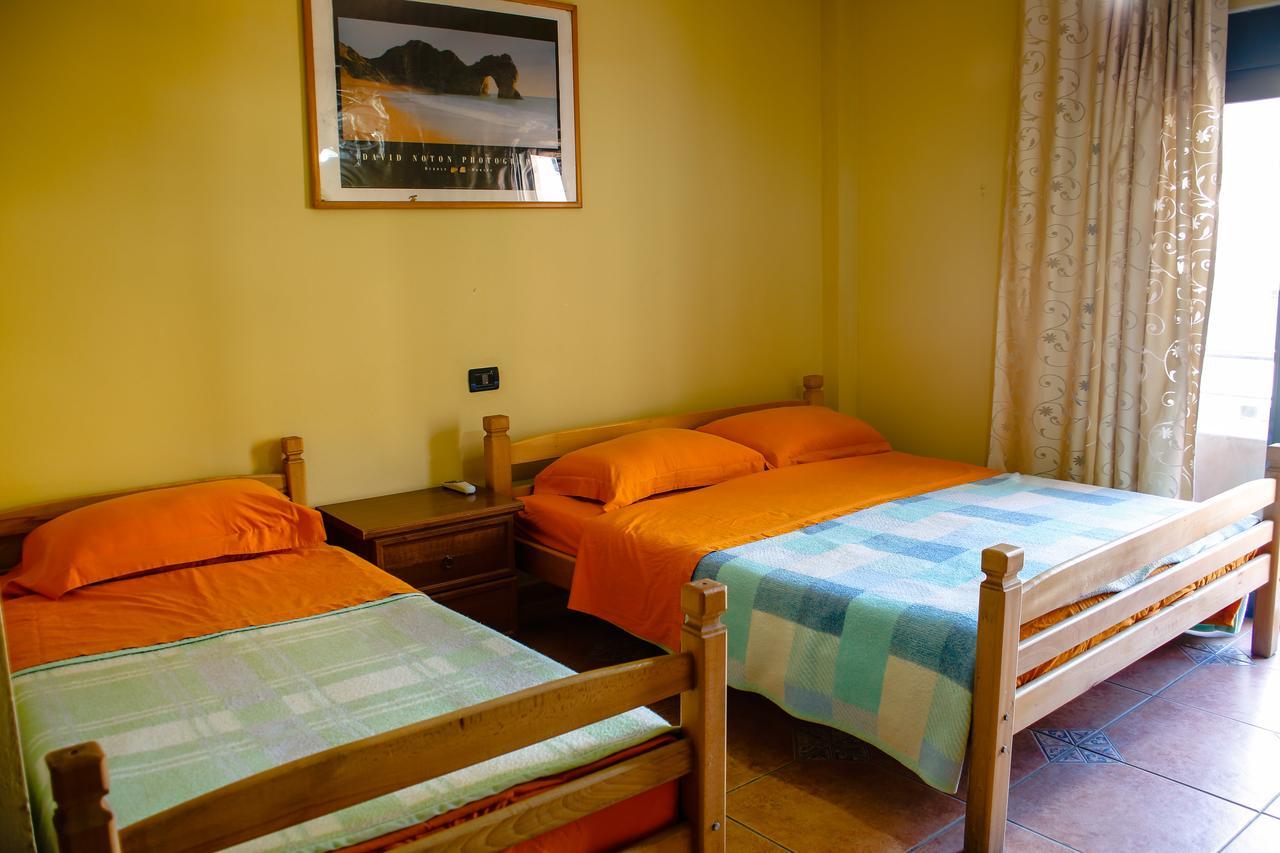 Hotel La Quercia Durrës Extérieur photo